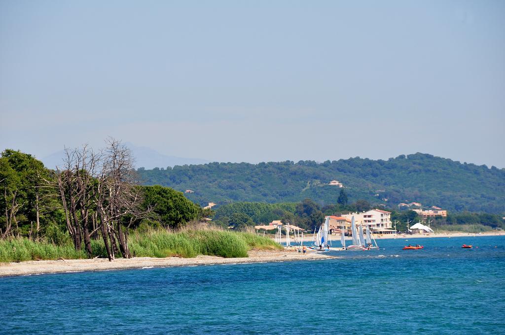 Sole E Mare Lejlighedshotel Santa-Maria-Poggio  Eksteriør billede