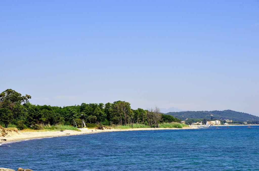 Sole E Mare Lejlighedshotel Santa-Maria-Poggio  Eksteriør billede